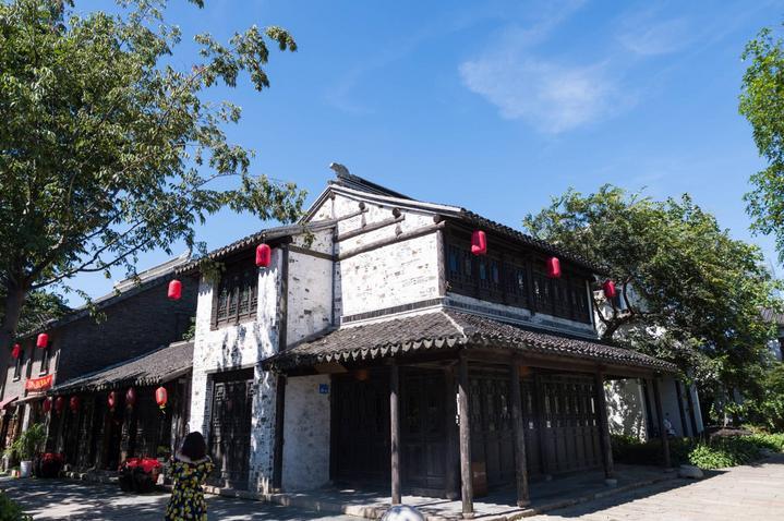 逃离违建房屋6